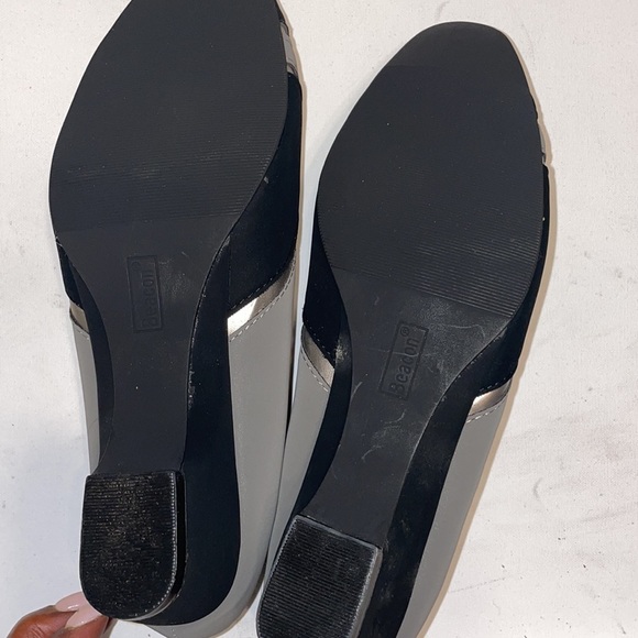 Black and Gray Wedge Pumps - Picture 6 of 7